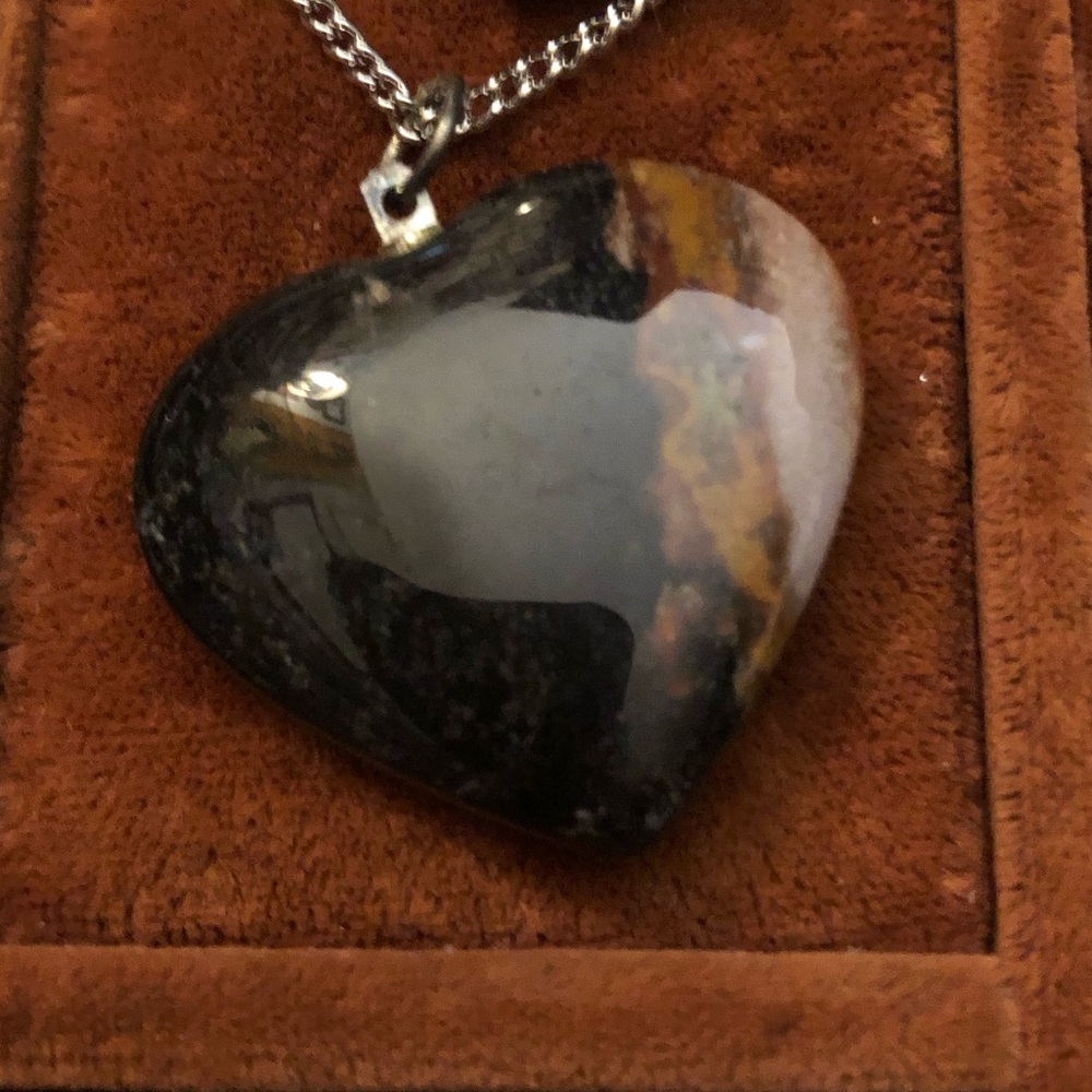 Jasper 💚Shape Pendant Necklace on Silver Chain
